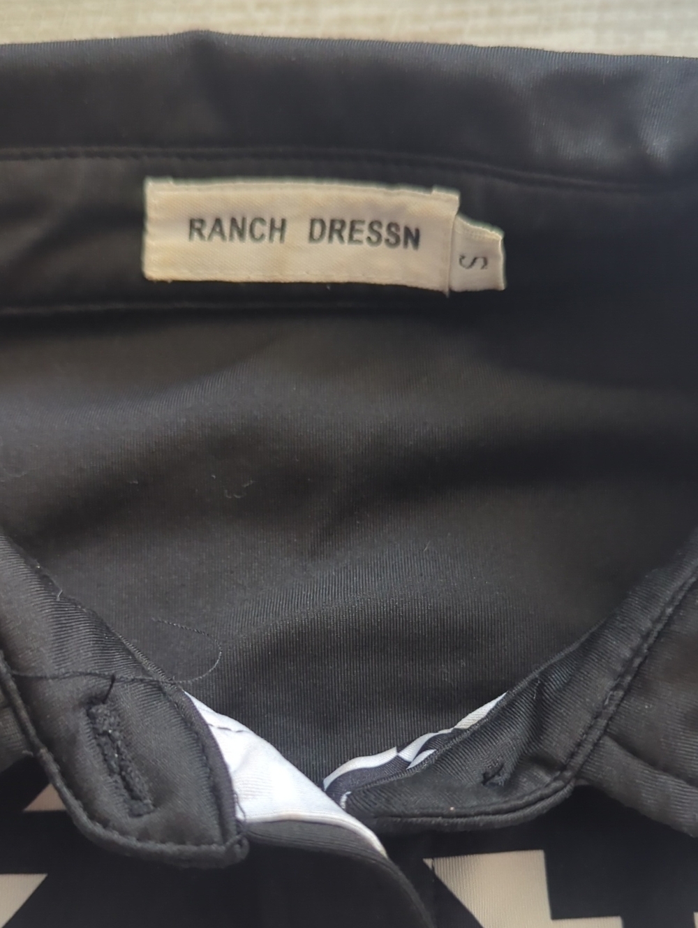 RANCH DRESS'N Fallon Taylor Black & White Southwest Desertscape Rodeo shirt sz S - Picture 11 of 14
